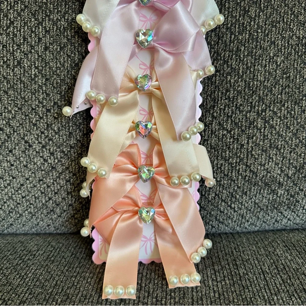 Bow fancy hairbow clips with rhinestone heart and pearls in the ends Peach